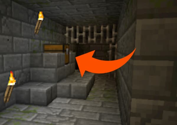 How to make a saddle in Minecraft in a chest